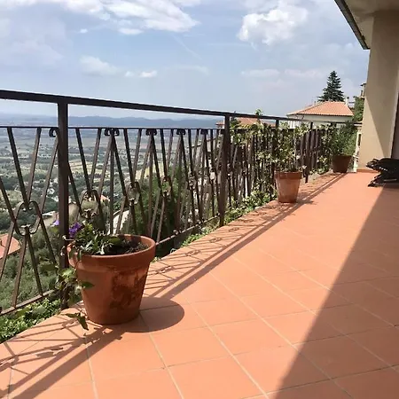 Panorama Apartment *